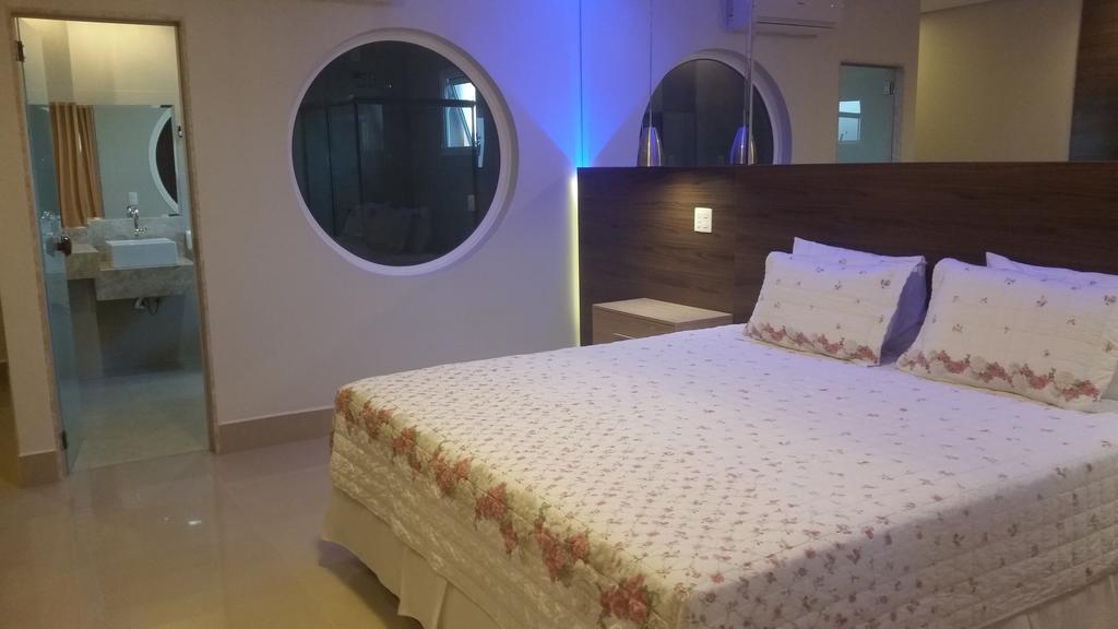 Kamur Plaza Hotel Goianesia Phòng bức ảnh