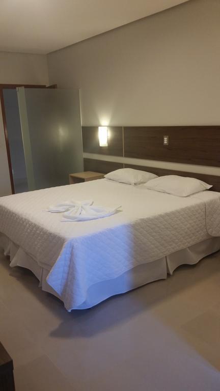 Kamur Plaza Hotel Goianesia Phòng bức ảnh