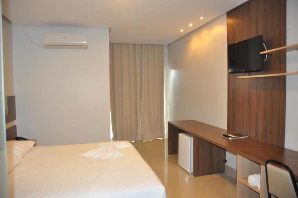 Kamur Plaza Hotel Goianesia Ngoại thất bức ảnh