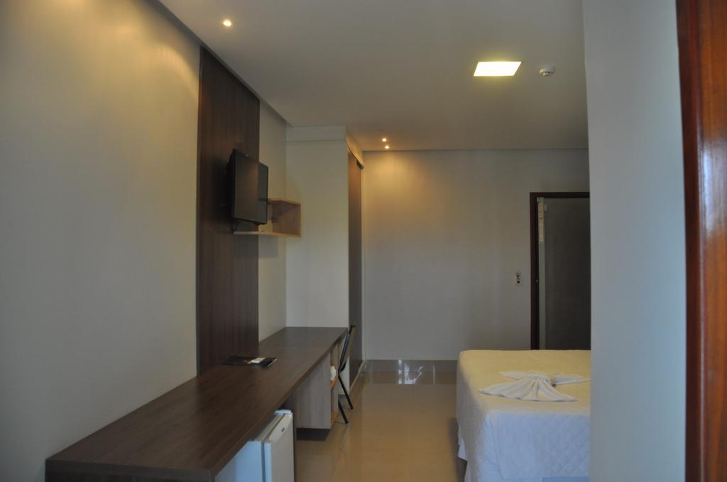 Kamur Plaza Hotel Goianesia Ngoại thất bức ảnh